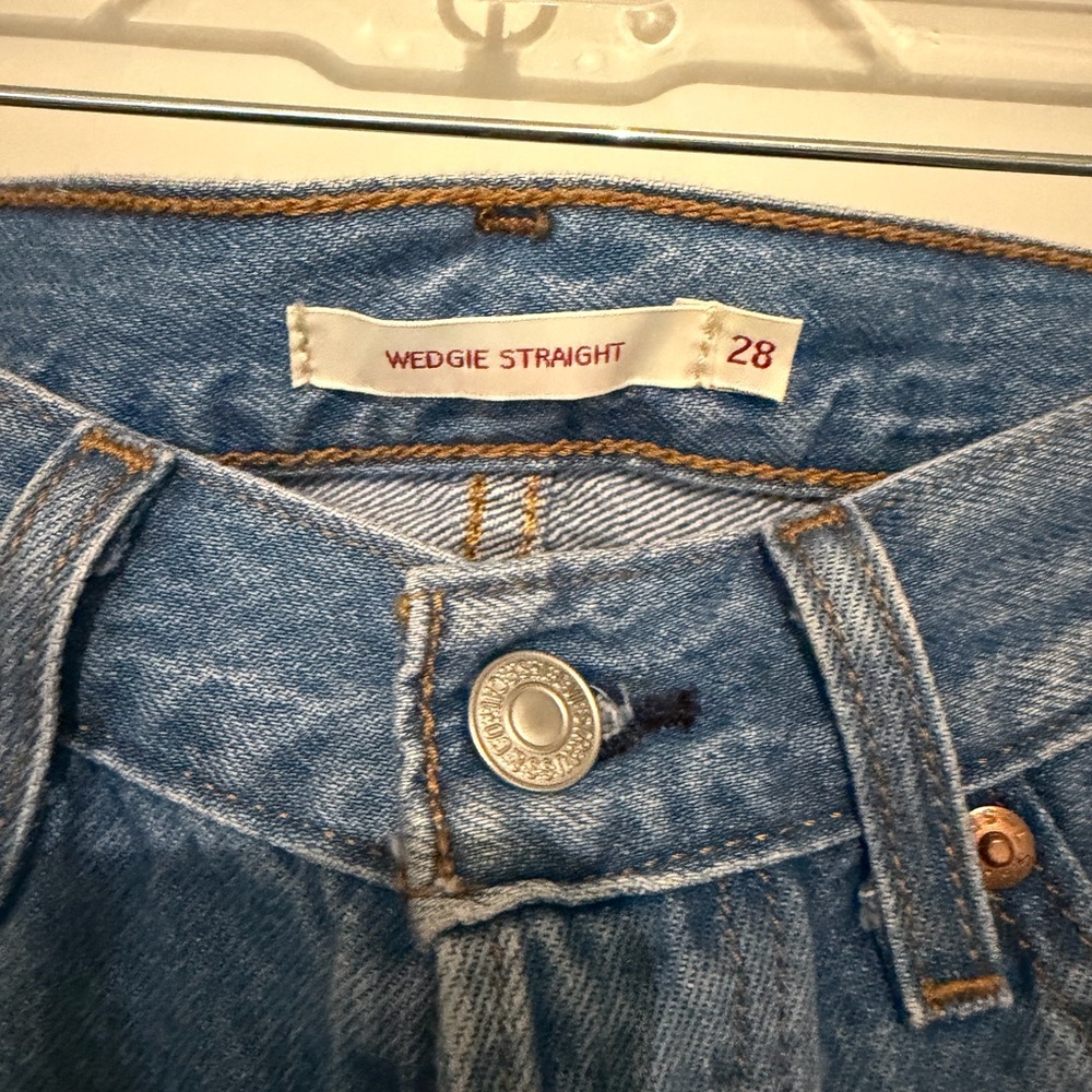 Levi Wedgie Straight Jeans - Picture 2 of 5